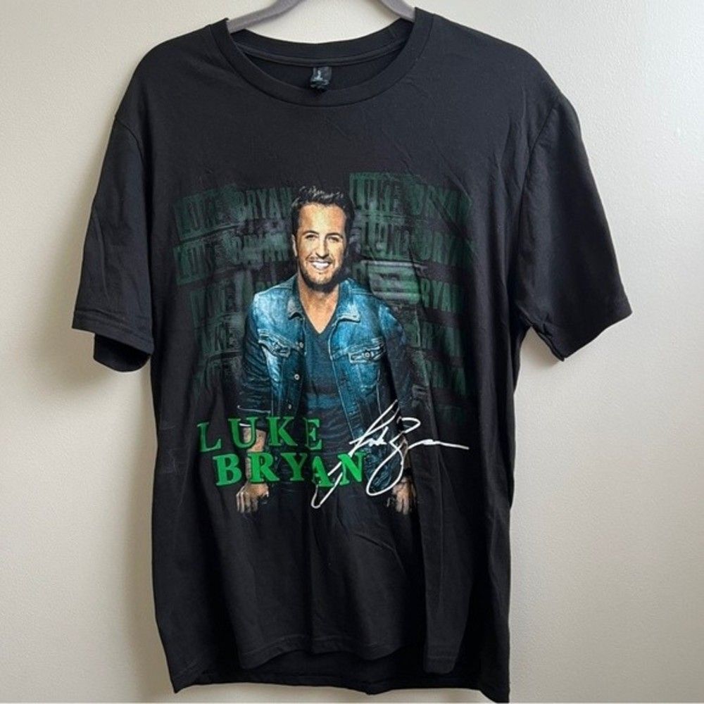 District Luke Bryan Megastar Unisex Kick The Dust Up Tour Black T Shirt Size M
